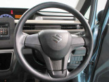 運転が楽しくなる明るく開放的な運転席まわりです