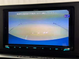 バックモニター付なので後退時に後方が見えるので安心。 車は構造上、死角がたくさんなので万が一を考えると必須ですね。 あくまで補助の為の装備、バックは目視で確認する事が重要ですよ。