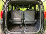 普段のお買い物や通勤、送迎等に十分な荷室スペースを確保しております。セカンドシートを倒すと、大きな荷物の積載も可能です♪