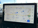 映像の鮮明なフルセグ対応の純正メモリーナビ。目的地まで道案内をしてくれるので初めての場所へも安心して出かけられます。