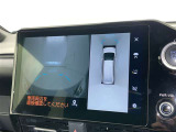 【フロントカメラ】運転席に座った状態で死角になりやすいクルマの前の様子まで確認でき安全ですね♪