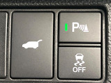 【パワーバックドア】スマートキーや運転席のボタンを押すだけでリアゲートが自動で開閉します!荷物を持っている時や、高い位置にあるバックドアを閉める際に便利な機能です♪