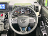 【純正革巻きステアリング】上質な革を使用することで、手にしっかり馴染みとても運転しやすいハンドルです♪