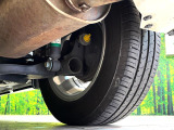 お車を安心してお乗りいただく為には、足回りの定期点検が欠かせません。サービスサポート(有償保証)では無料点検もご提供しており、安心のカーライフをお過ごしいただけるサポート体制が整っています。