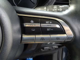 【レーダークルーズコントロール】アクセルペダルやブレーキペダルを踏まなくても、設定した速度での定速走行や、車間距離を一定に保ちながら追従走行ができるシステムです!