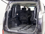 シートアレンジも自在です!!7人乗車から大きな荷物まで積込みが可能となります!!お客様の様々な使用用途に合わせてご利用頂けます!!