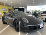 991ならではのシャープなエアインテーク形状がスポーティさを際立たせます。