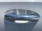 ハンドルは万が一の時でも外から開けやすい構造になっております!!