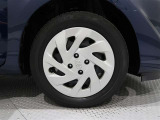 タイヤサイズは185/60R15です。