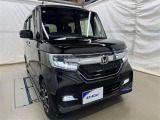 LEDヘッドライトです。デザイン性がよくとても明るいので、夜間の走行や悪天候でも安心です。しかも長寿命!