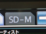 音楽SDカード入ります。