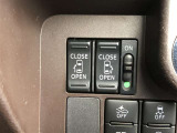 両側電動スライドドアの開閉はインパネのスイッチで簡単操作可能です!