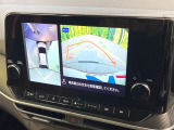 【アラウンドビューモニター】専用のカメラにより、上から見下ろしたような視点で360度クルマの周囲を確認することができます☆死角部分も確認しやすく、狭い場所での切り返しや駐車もスムーズに行えます。