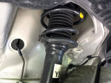 お車を安心してお乗りいただく為には、足回りの定期点検が欠かせません。サービスサポート(有償保証)では無料点検もご提供しており、安心のカーライフをお過ごしいただけるサポート体制が整っています。