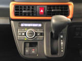 温度を設定すれば、自動で車内の温度管理をしてくれる優れものです♪ATミッションで運転楽々