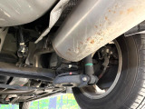 お車を安心してお乗りいただく為には、足回りの定期点検が欠かせません。サービスサポート(有償保証)では無料点検もご提供しており、安心のカーライフをお過ごしいただけるサポート体制が整っています。