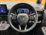 【純正革巻きステアリング】上質な革を使用することで、手にしっかり馴染みとても運転しやすいハンドルです♪