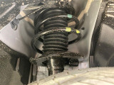 お車を安心してお乗りいただく為には、足回りの定期点検が欠かせません。サービスサポート(有償保証)では無料点検もご提供しており、安心のカーライフをお過ごしいただけるサポート体制が整っています。