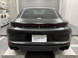 オプション:プライバシーガラス、21インチ Panamera SportDesign ホイール、ソフトクローズドア