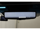 車両後方カメラの映像をインナーミラー内のディスプレイに表示します!
