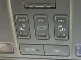 運転席天井部のサテライトスイッチです。