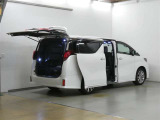 お客様のお車探しを一生懸命お手伝いさせて頂きます!ご要望、ご不明な点・ご質問がございましたら、どうぞお気軽にお問い合わせ下さい!