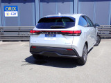 バックカメラ装備しております。駐車時に大変役に立ちますよ。駐車が苦手な方にも便利機能です。