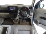 視界良好、操作しやすい運転席です。
