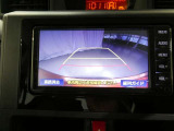 バックガイドモニターで、後方を確認しながら安心して駐車することができます。運転初心者も熟練者も必須の機能ですよ!