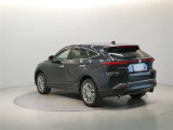 ご覧の車両以外にも多数のU-Carを展示販売しております。