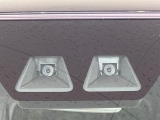【スマートアシスト】走行中に前方の車両等を認識し、衝突しそうな時は警報とブレーキで衝突回避と被害軽減をアシスト。より安全にドライブをお楽しみいただけます。
