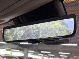 【デジタルインナーミラー】後席の大きな荷物や同乗者で後方が確認しづらい時でも安心!カメラが撮影した車両後方の映像をルームミラー内に表示。クリアな視界で状況の確認が可能です!