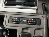 運転席&助手席シートヒーター/シートベンチレーション装備。 寒い日にはぬくもりを伝え、暑い日には冷涼感をもたらしてくれます。より快適な運転を(^O^)/
