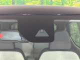 【三菱e-Assist】走行中に前方の車両等を認識し、衝突しそうな時は警報とブレーキで衝突回避と被害軽減をアシスト。より安全にドライブをお楽しみいただけます。
