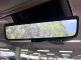 【デジタルインナーミラー】後席の大きな荷物や同乗者で後方が確認しづらい時でも安心!カメラが撮影した車両後方の映像をルームミラー内に表示。クリアな視界で状況の確認が可能です!