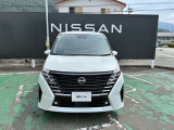 夜間も明るく、ドライブが楽しめるLEDヘッドライト搭載です(^^)/視認性が高まり安心安全ですね。