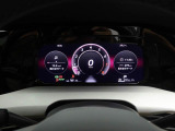 デジタルメータークラスター【Digital Cockpit Pro】付き車両。メーター内にナビゲーションが表示されます。
