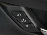 運転席のパワーシートは2名様分までメモリー機能付きです。