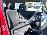 運転席シート廻りは使用感も少なく、良好な状態となっています。丁寧に使われていたことがよくわかりますね。