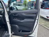☆展示場には高品質の中古車や新車が勢揃いです☆展示台数100台の大型展示場へ是非ご来店ください☆