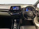 分かりやすく操作しやすい運転席まわりです☆