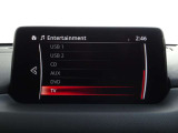 【マツダコネクト】ラジオ・テレビ/Bluetoothオーディオ、その他アプリケーションなどの機能で楽しむことができます。