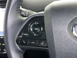 ステアリングスイッチ装備!運転しながら手元でオーディオの操作などができます。