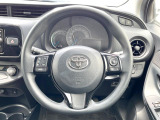 インテリアに合わせたデザインのステアリングは、運転される方のことも考え、運転しやすい形状、大きさです。是非一度、実際に触ってお確かめください。