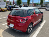 コーナーセンサー付きですので駐車も安心です。