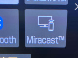 Miracast内蔵です。アンドロイドスマホをお持ちの方は、Bluetooth接続にてスマホ内の画像や動画、音楽などを映し出すことが出来ます。一部、使用できない機種もあります。