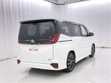 低燃費で環境にもやさしいハイブリッド車です。トヨタ専用診断機器でハイブリッドシステムを綿密に点検してあります!