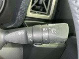 【オートライト】車外の明るさに応じて自動的にライトの点灯・消灯をしてくれます