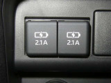 【充電用USB端子】デバイスの充電に便利です。※実際の接続端子は写真で確認or店舗までご気軽にお問合せください♪