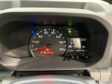 エンジンオイル、オイルエレメント、ワイパーゴム交換。その他バッテリーやベルト類など点検の上、必要な場合には交換してお渡します。